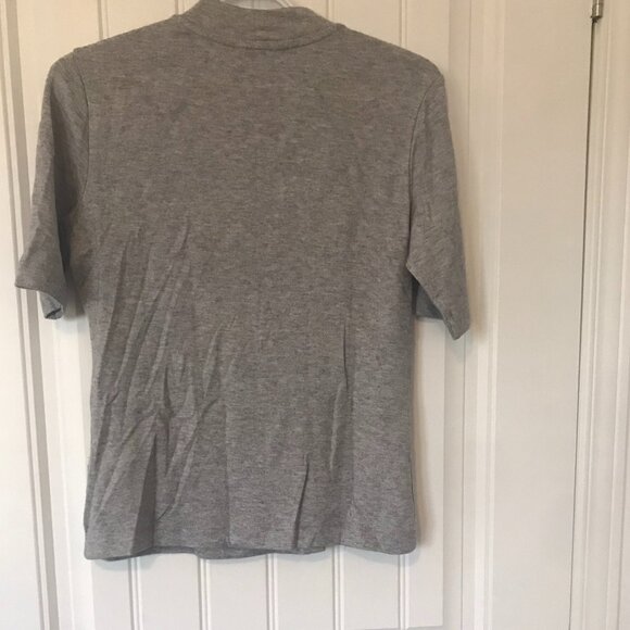 RW&CO Mock-Neck Short Sleeve Knit Top - Picture 2 of 2